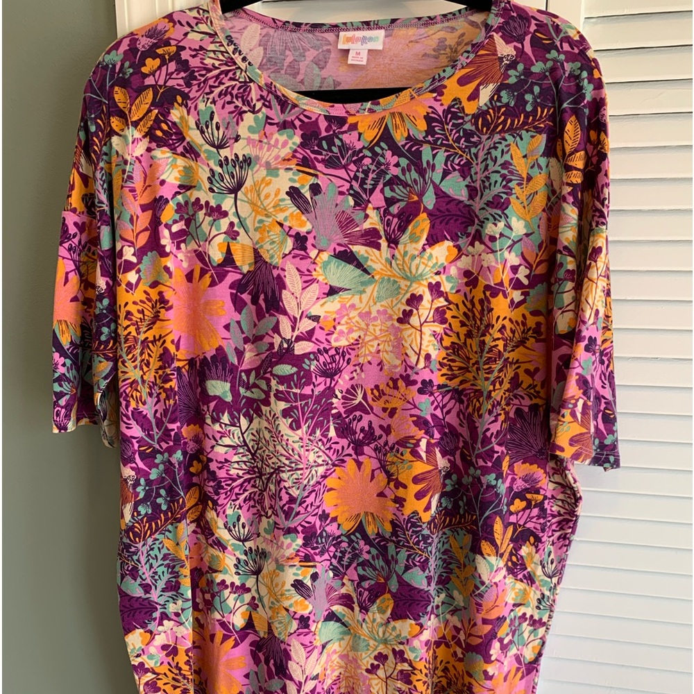 Medium LuLaRoe Irma